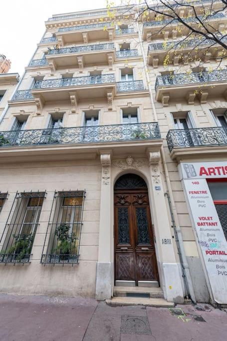 Anna-Maria : Grand Appartement 10 Personnes+Parking Prive -Actif+ Location- Marsella Exterior foto