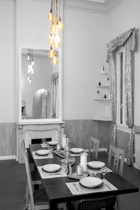 Anna-Maria : Grand Appartement 10 Personnes+Parking Prive -Actif+ Location- Marsella Exterior foto